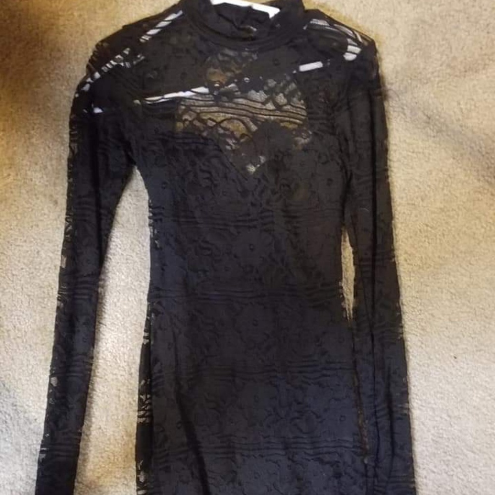 Black longsleeve lace dress Size M